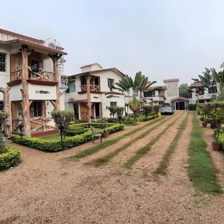 New Hemanjali Resort Болпур Екстериор снимка